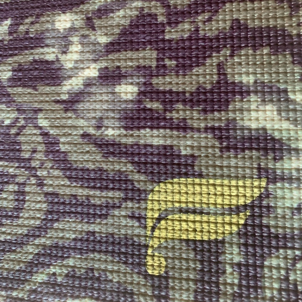 Fabletics Essential Yoga Mat - Picture 3 of 3